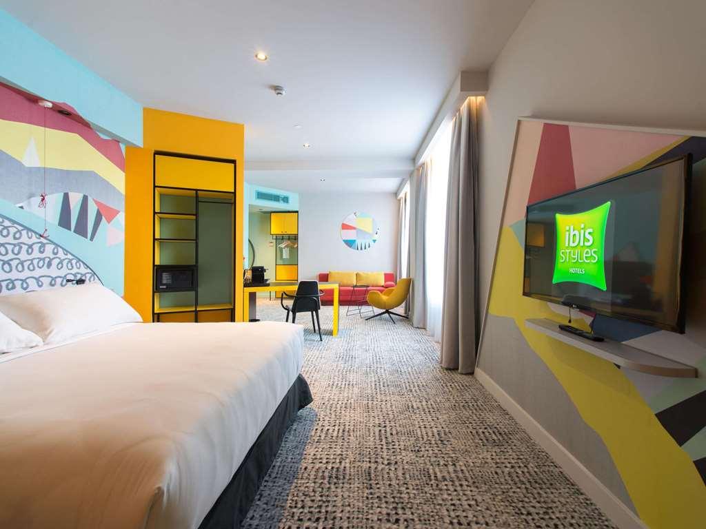 Ibis Styles Center Готель